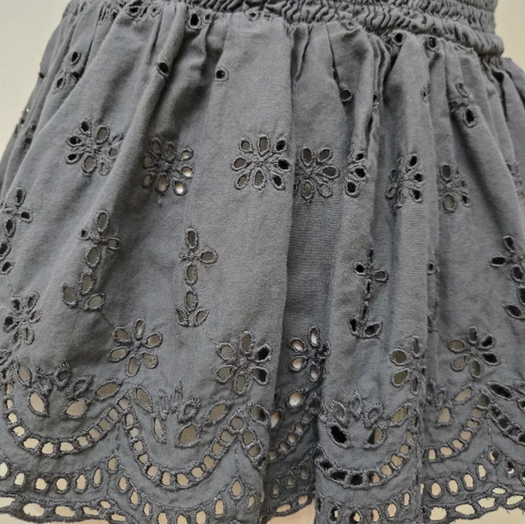 American Eagle Tank Top Shirt Lace Smocked Eyelet Babydoll Charcoal Women's XL - Picture 13 of 16